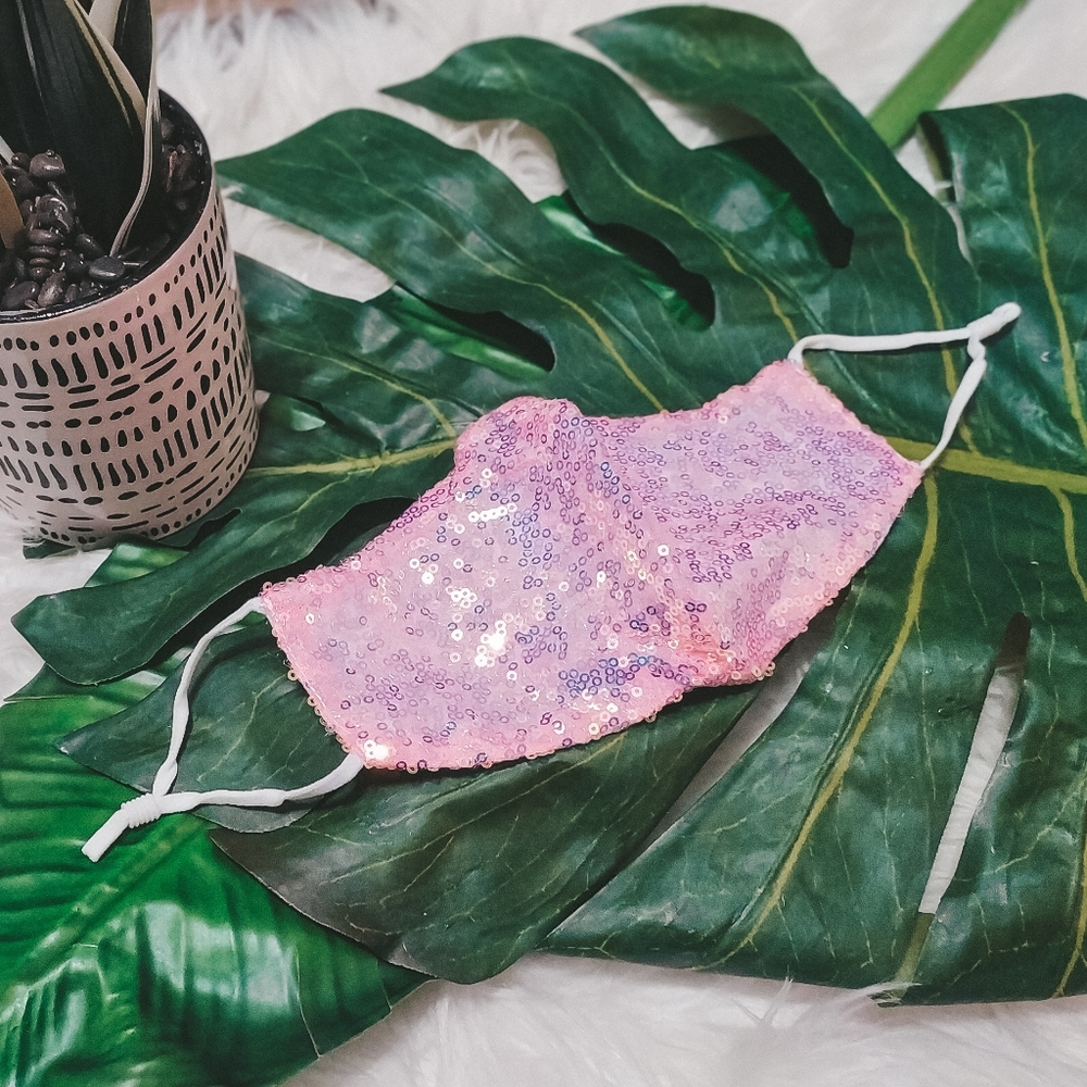 3/$30 Glitz and Glam Sequin Mask
Pink